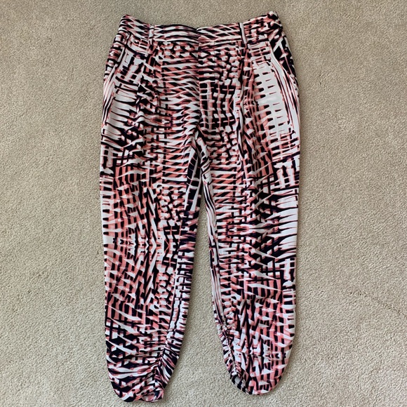 Parker Animal Print Ankle Ruched Silk Pants Size Small like NWOT - Picture 2 of 6